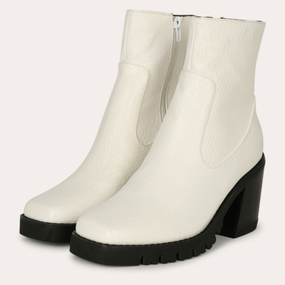 New lug white booties 10 left - Picture 10 of 10